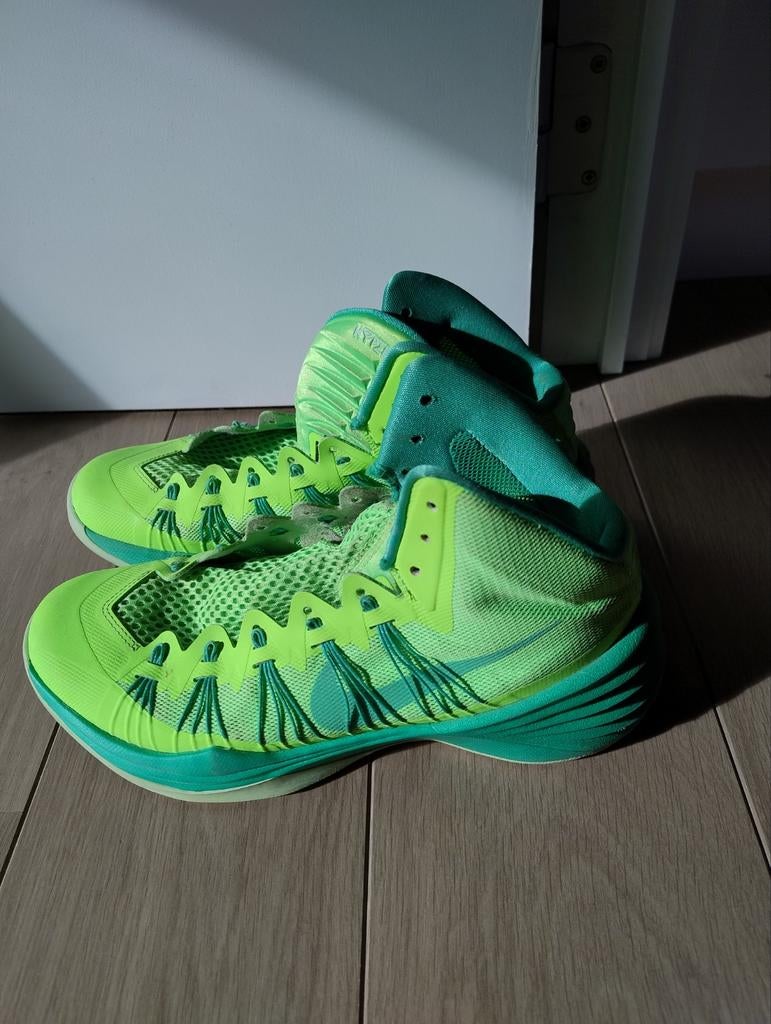 Nike Hyperdunk taille 42, sans lacets, Enlèvement ou Envoi, Utilisé, Chaussures