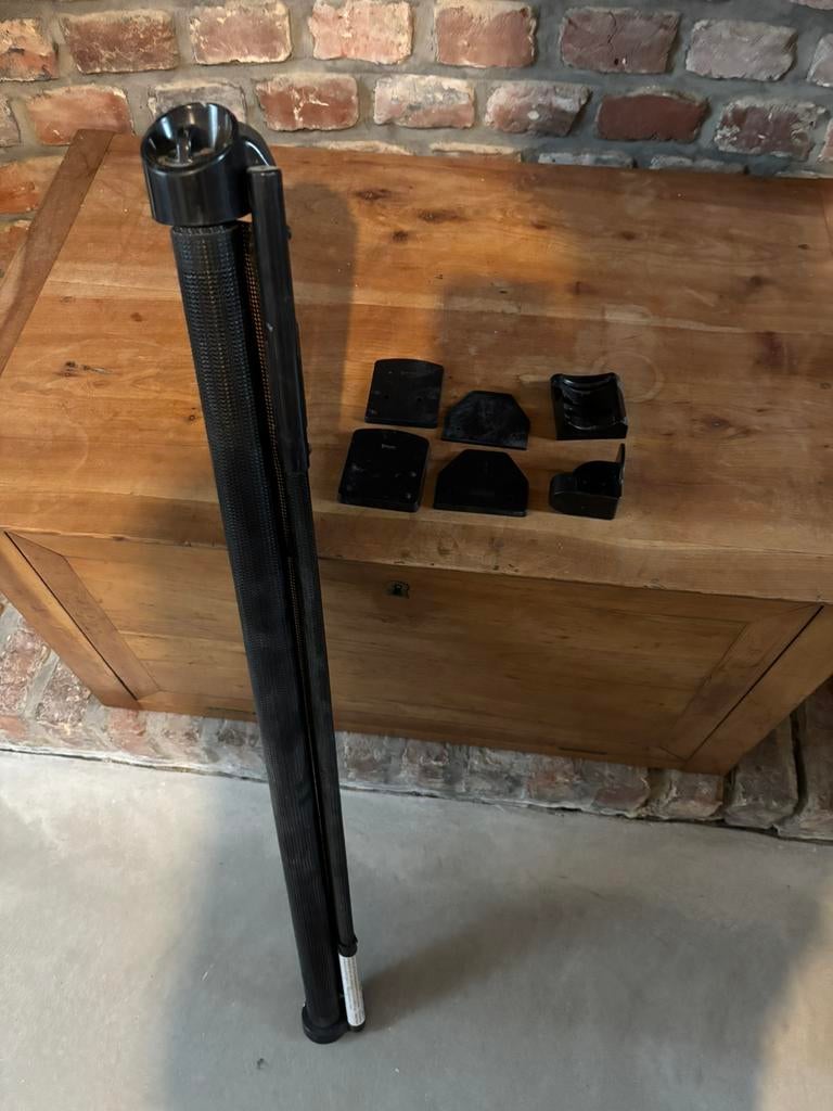 Barrière de sécurité bébé NOIRE – rétractable & extensible, Maison & Meubles, Pièces pour table, Comme neuf, Enlèvement