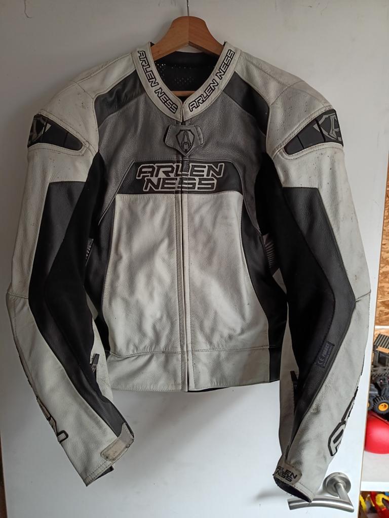 Arlen ness 2 delig motorpak maat 52., Motoren, Ophalen