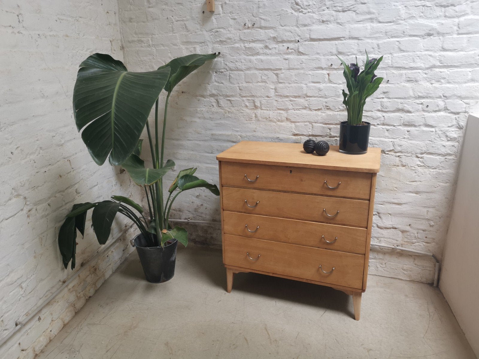 Commode, Enlèvement