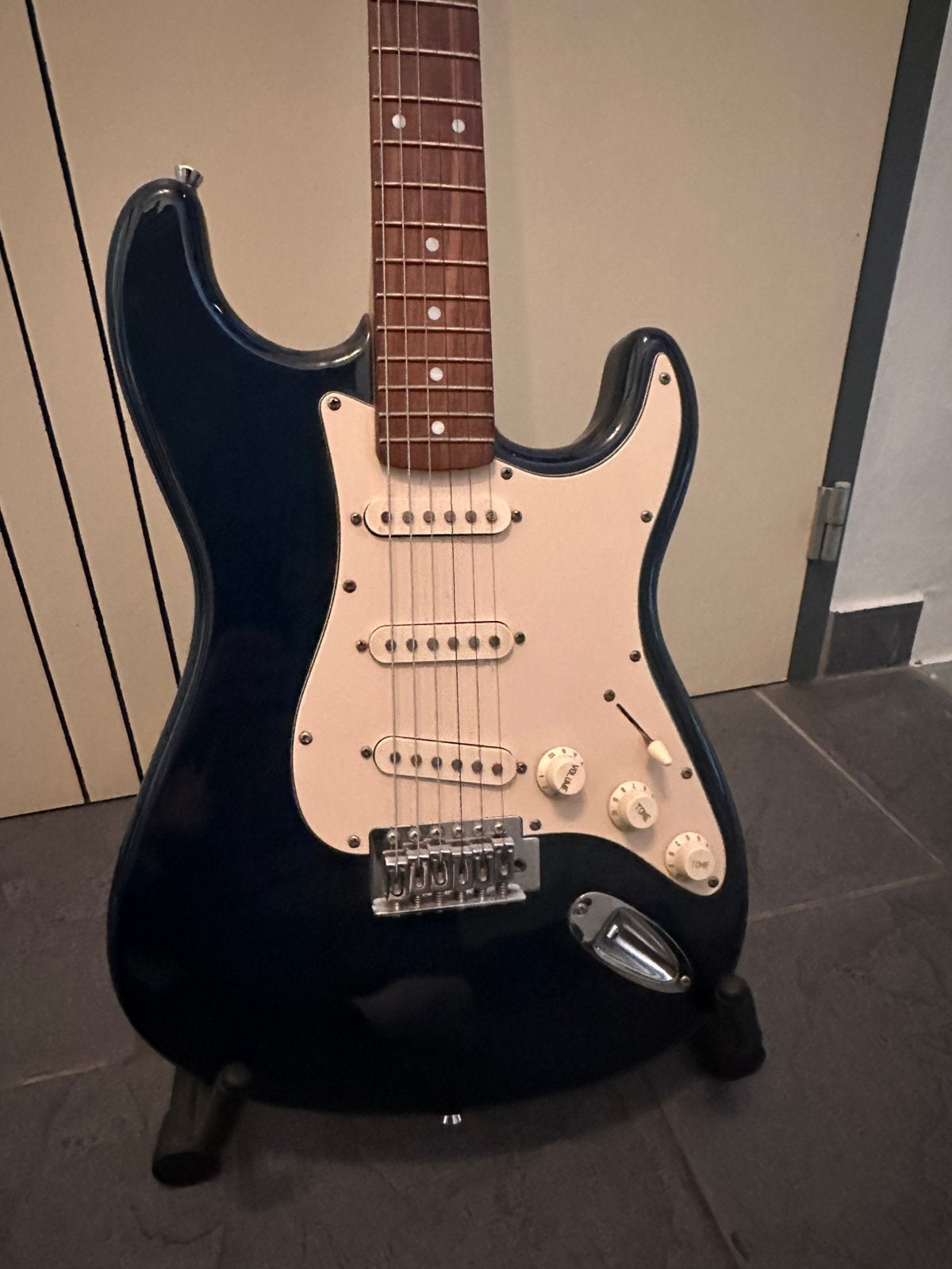 Elektrische gitaar merk Stagg, Musique & Instruments, Enlèvement, Utilisé, Autres marques