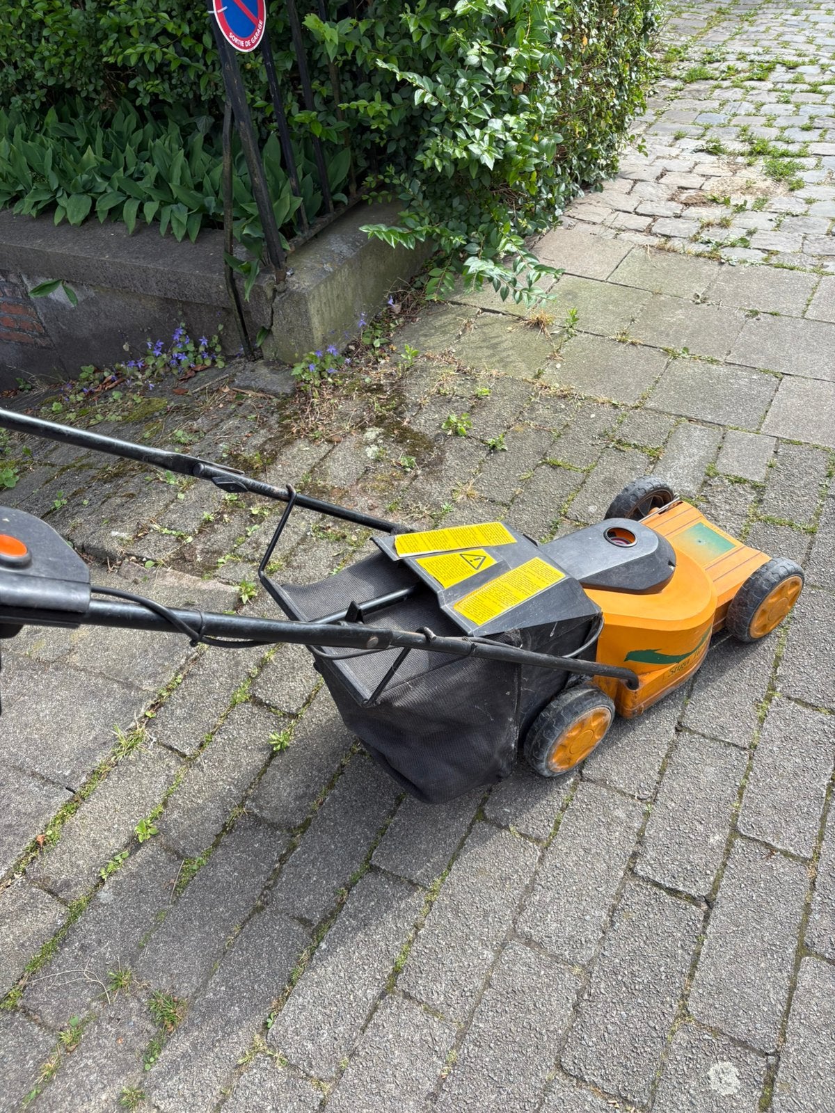 Tondeuse gazon électrique Stiga, Démarrage électrique, Tondeuse rotative, 30 à 39 cm, Enlèvement
