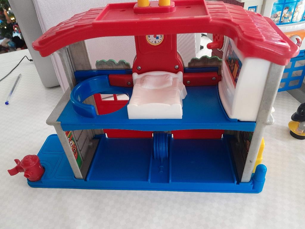 little tikes brandweer en garage, Enlèvement, Utilisé