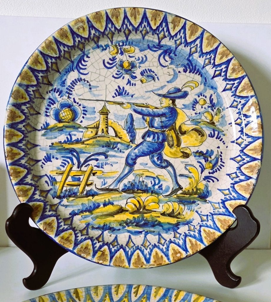 Majolica schotel met kasteel en jager., Antiek en Kunst, Ophalen of Verzenden