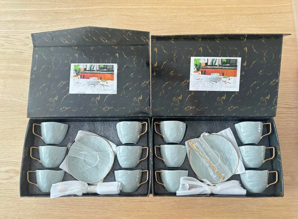 Nieuwe set met beker en lepel, Ophalen, Nieuw, Kop(pen) en/of Schotel(s)