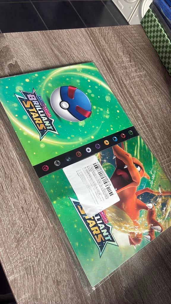 Charizard Map, Ophalen of Verzenden, Nieuw, Boek of Catalogus