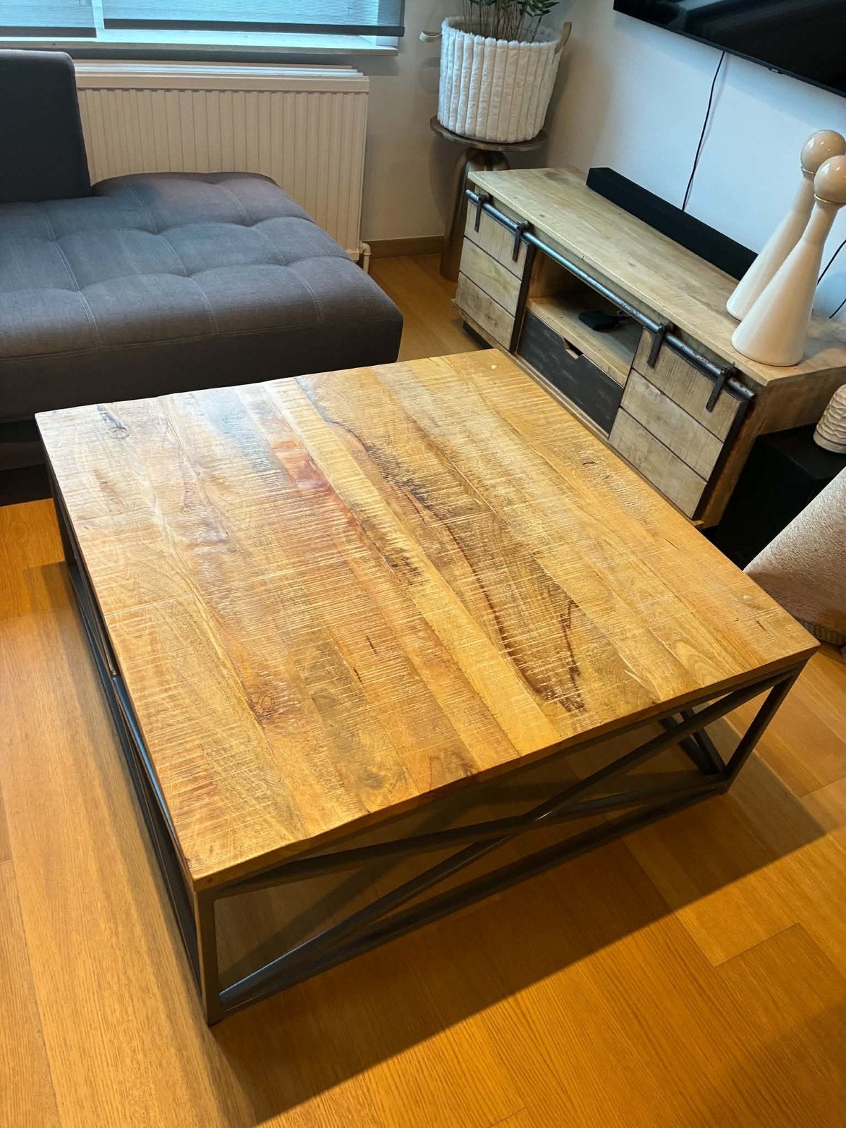 Table basse bois metal 1m x1m, Enlèvement, Comme neuf