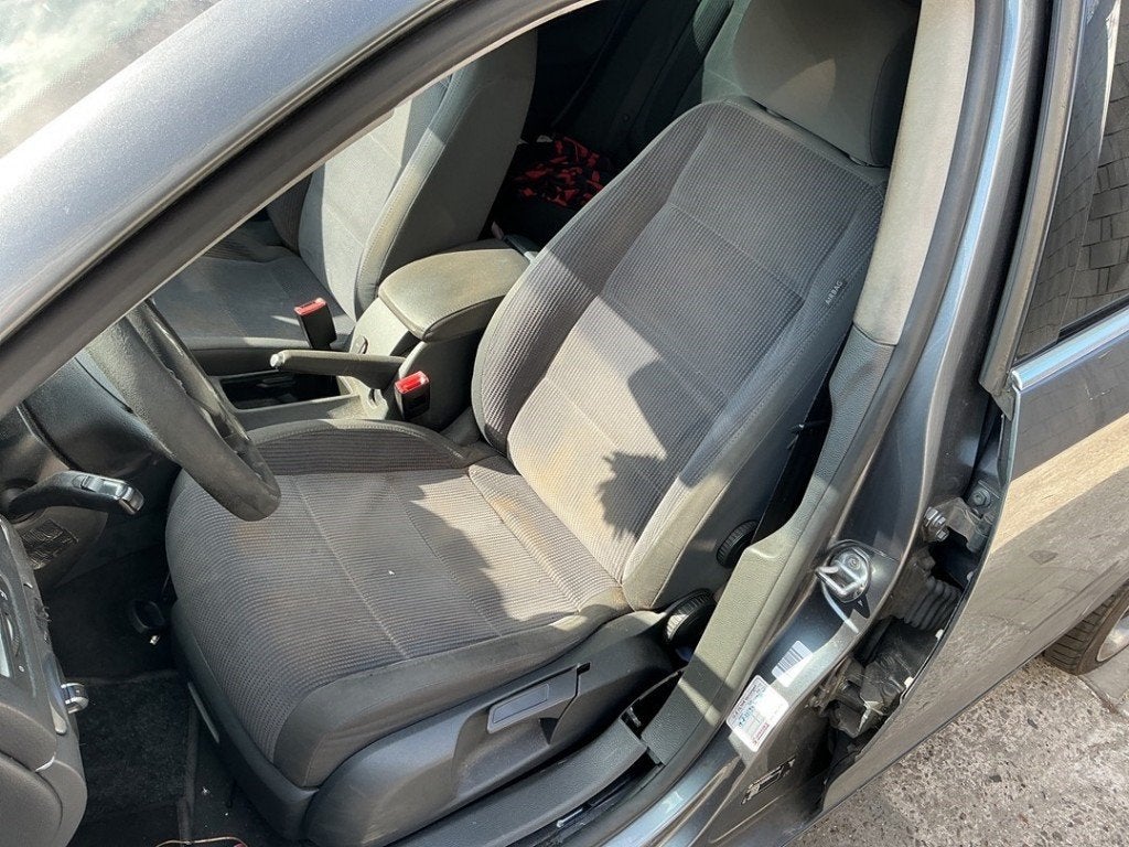 CEINTURE DE SECURITE AVANT GAUCHE Jetta III (1K2), Autos : Pièces & Accessoires, Volkswagen, Volkswagen AG, Utilisé, Kundenbetreuung@volkswagen.de