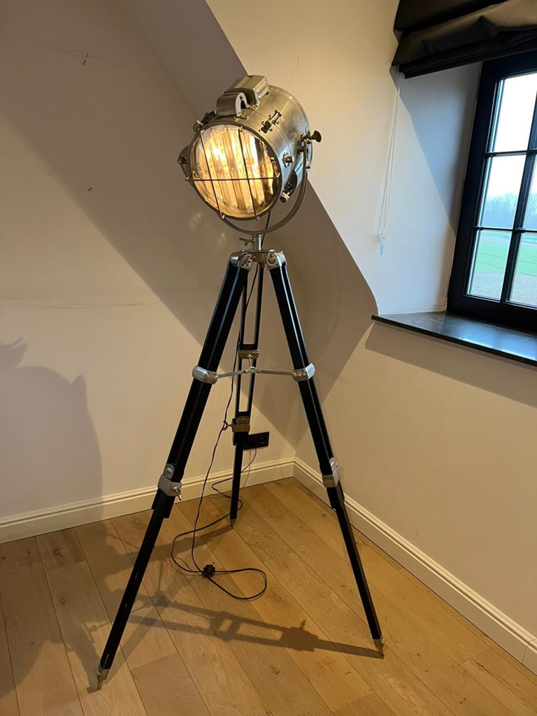 Decoratieve staanlamp, Ophalen, Zo goed als nieuw, Decoratieve staanlamp, het bovenste deel kan je richten., 150 tot 200 cm