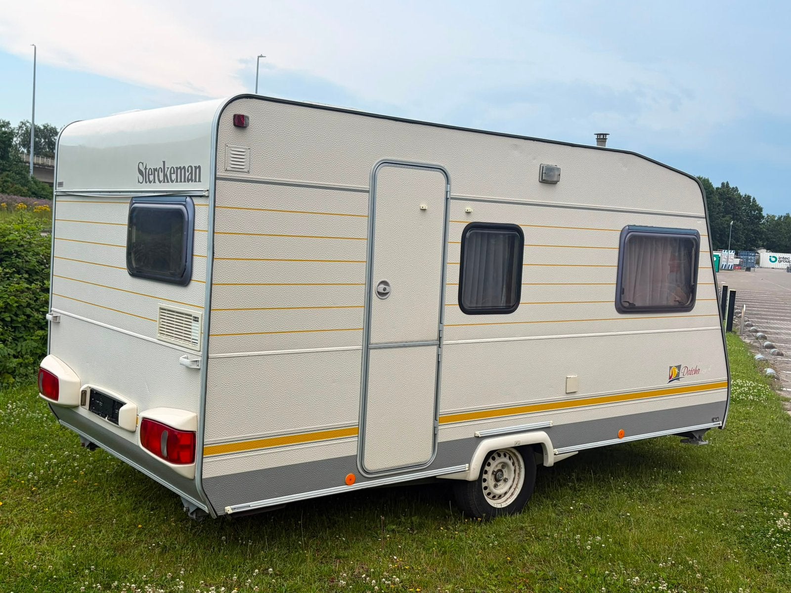 Sterckeman Datcha 420d  + Voortent, Caravans en Kamperen, Particulier, Douche, Sterckeman