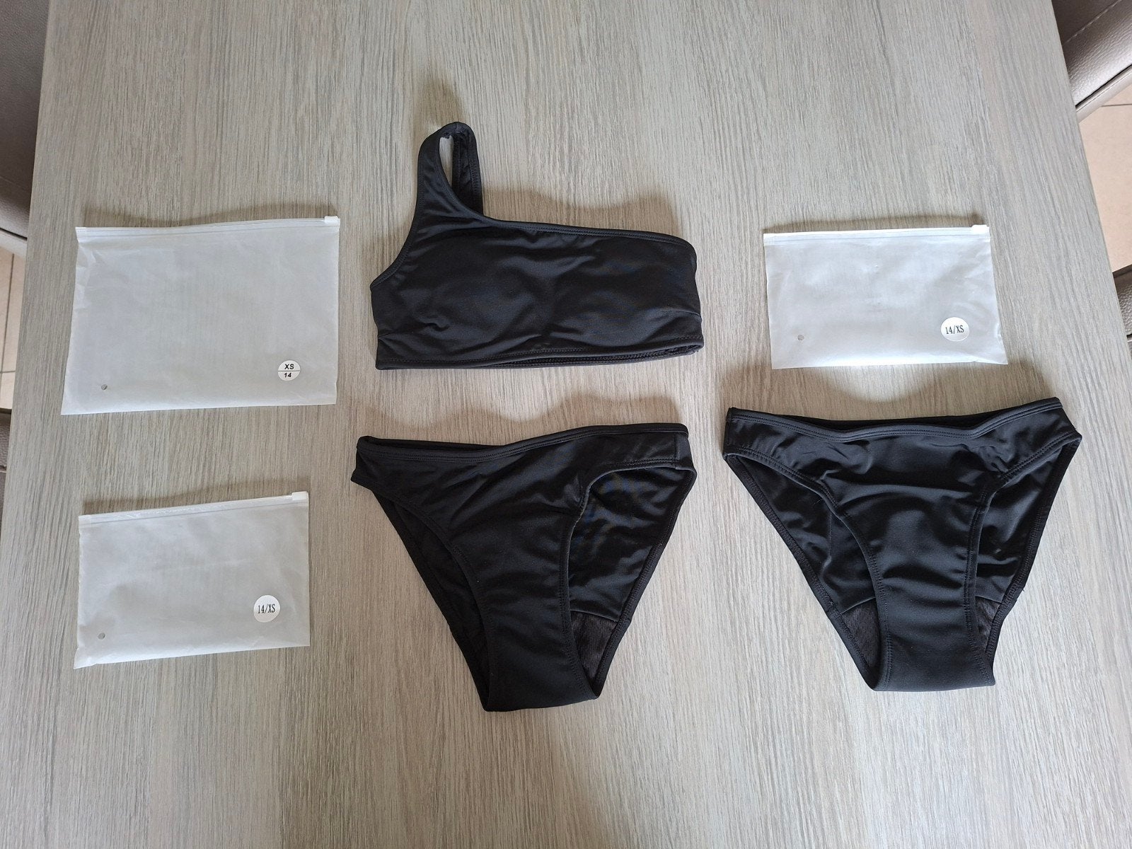 Zwarte menstruatie bikini Moi et Marie 164 14jaar ( nieuw), Kinderen en Baby's, Kinderkleding | Maat 164, Meisje, Moi et marie