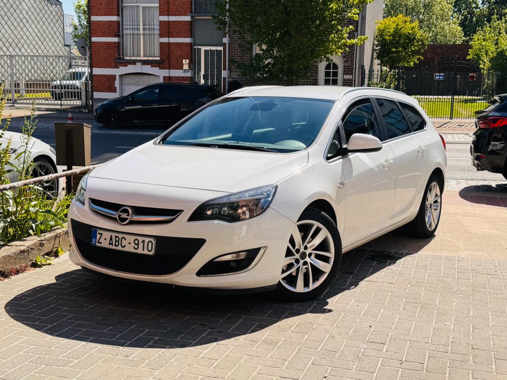Opel Astra 1.6 Turbo Benzine, Auto's, Opel, Euro 5, Bedrijf, Astra, Te koop