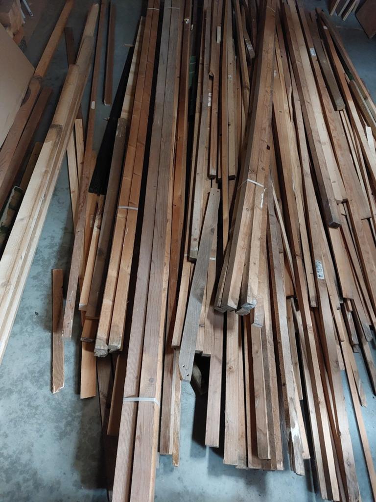 Restpartij panlatten / stoflatten, Doe-het-zelf en Bouw, Hout en Planken, Ophalen, Nieuw, 200 tot 250 cm