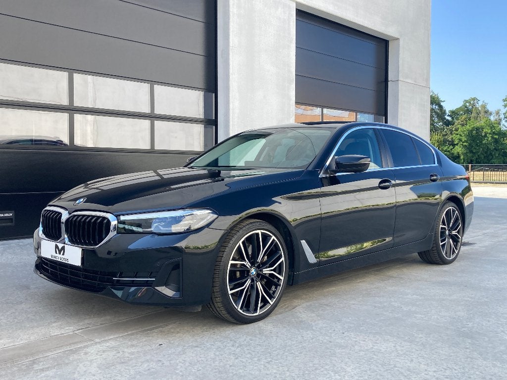 BMW 530i Berline/Sport int.Camera/Leder/.../2 Jaar garantie, Auto's, BMW, Automaat, Achterwielaandrijving, Skiluik, 4 cilinders