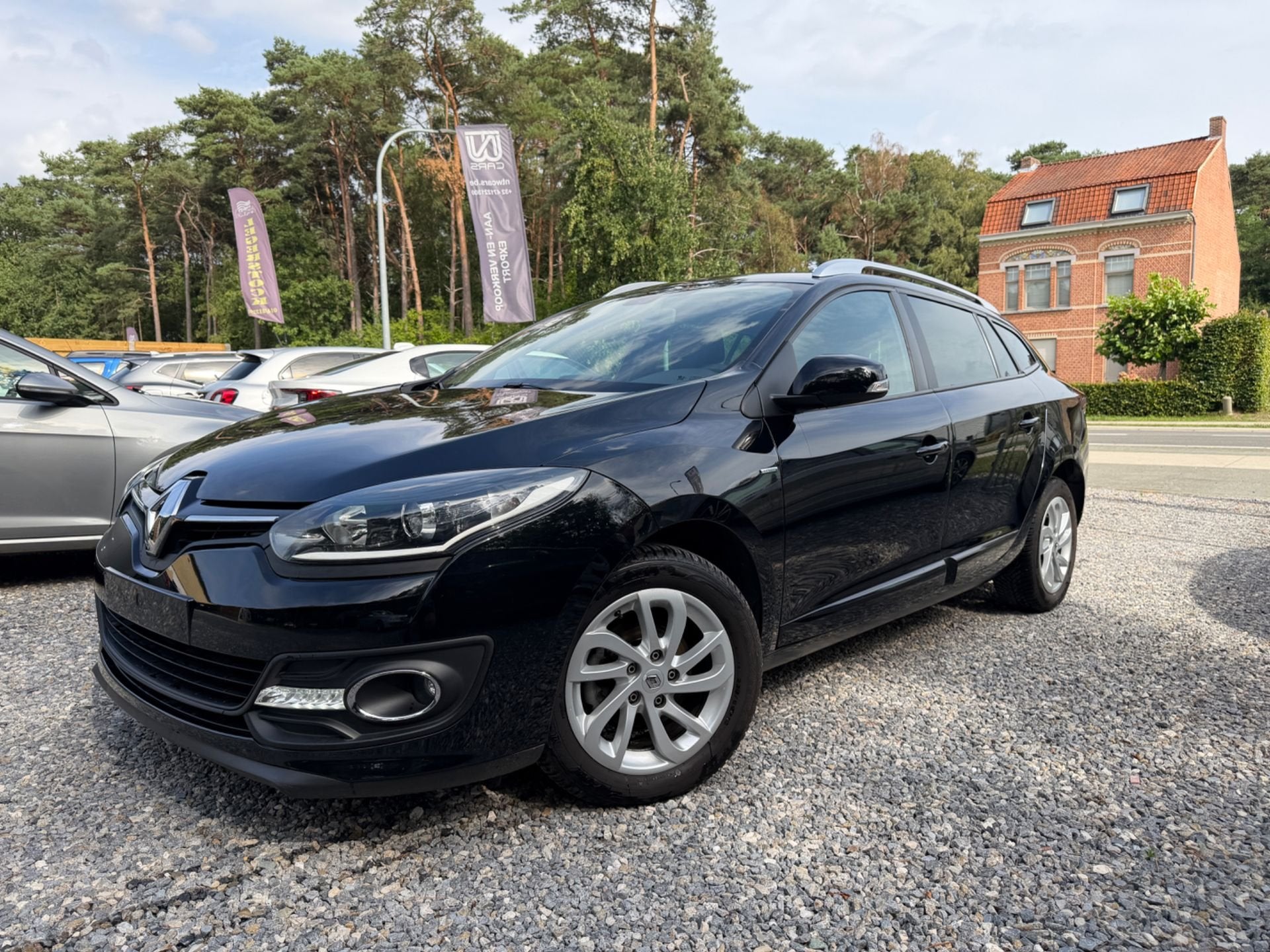 Renault Megane limited 1ste eigenaar, Voorwielaandrijving, Gebruikt, Zwart, 4 cilinders