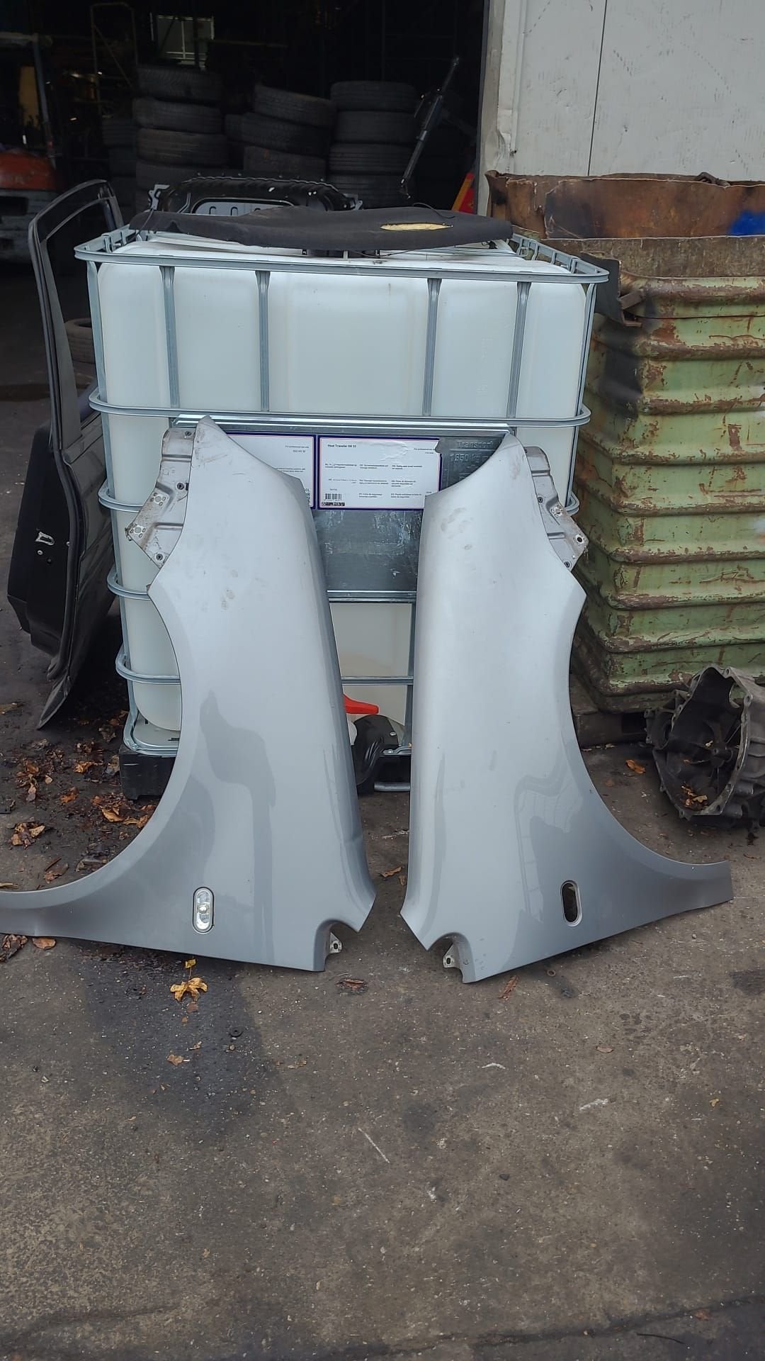 VW POLO VOORSCHERMEN LINKS+RECHTS  BJ 2002 TOT 2005, -, Garde-boue, Utilisé, -