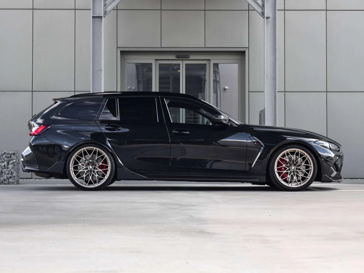 BMW M3 CS Touring / FULL CARBON / BLACK SAPPHIRE (bj 2026), Auto's, Automaat, Gebruikt, Zwart, 2993 cc