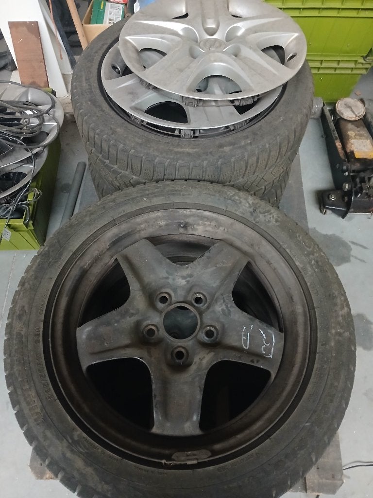 winterbanden op velg 225/50R17, Ophalen, Gebruikt, Banden en Velgen, 17 inch
