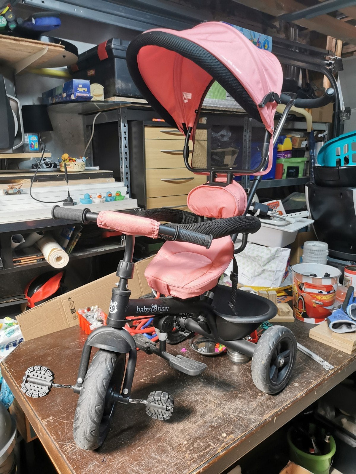 Driewiel kinderfietje met duw/stuur stang., Fietsen en Brommers, Ophalen, Velgrem, Zo goed als nieuw, Baby tiger