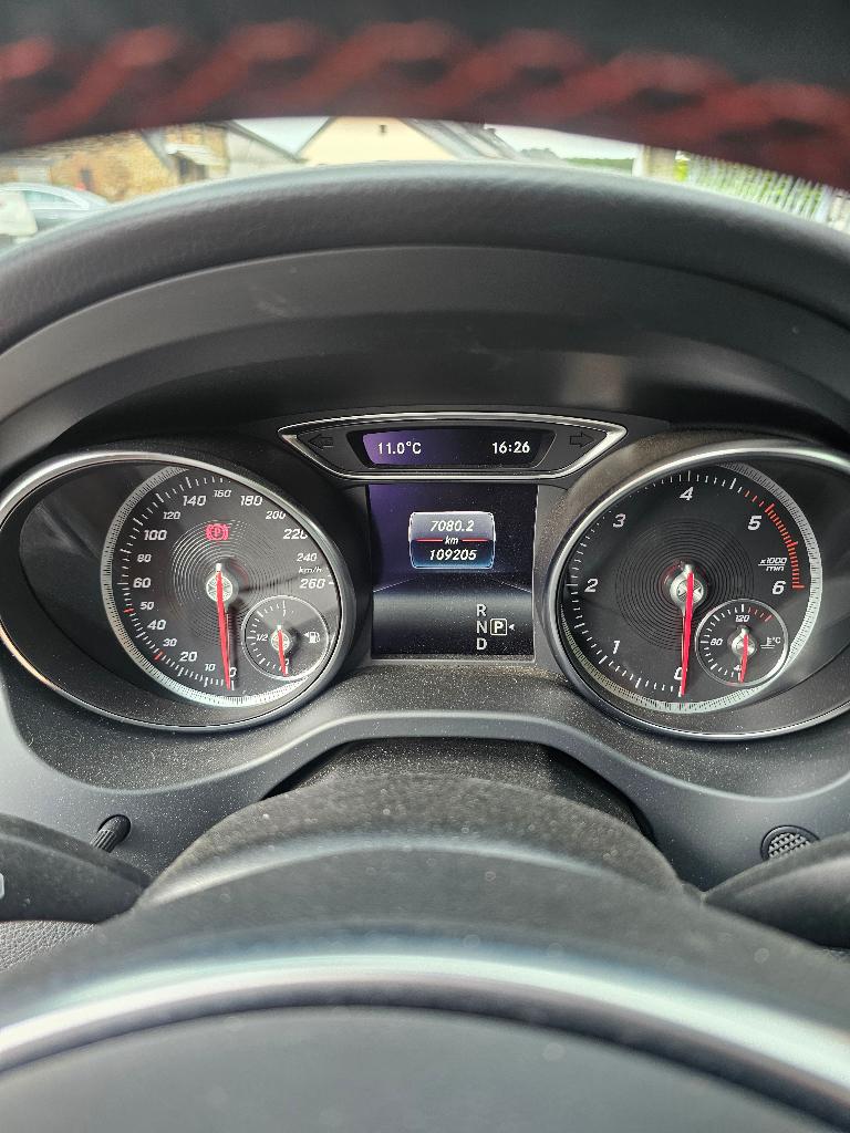 Mercedes GLA200D 136CV, Argent ou Gris, Achat, Euro 6, Noir
