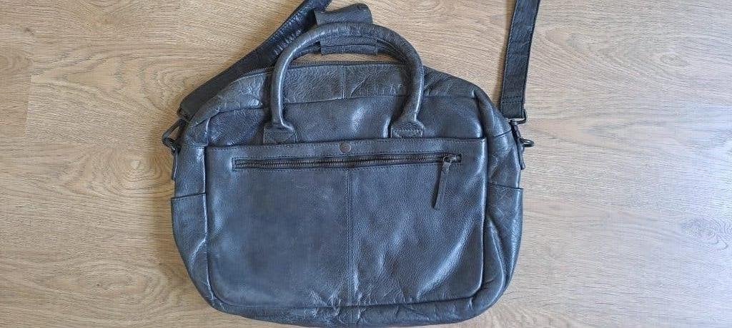 Presly and sun laptoptas, Computers en Software, Laptoptassen, Ophalen, Zo goed als nieuw, Zwart, Schouderband