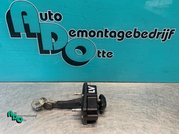 Butée 4portes avant gauche d'un Fiat Punto Evo (Punto Evo 0, -, 3 mois de garantie, Utilisé, Fiat