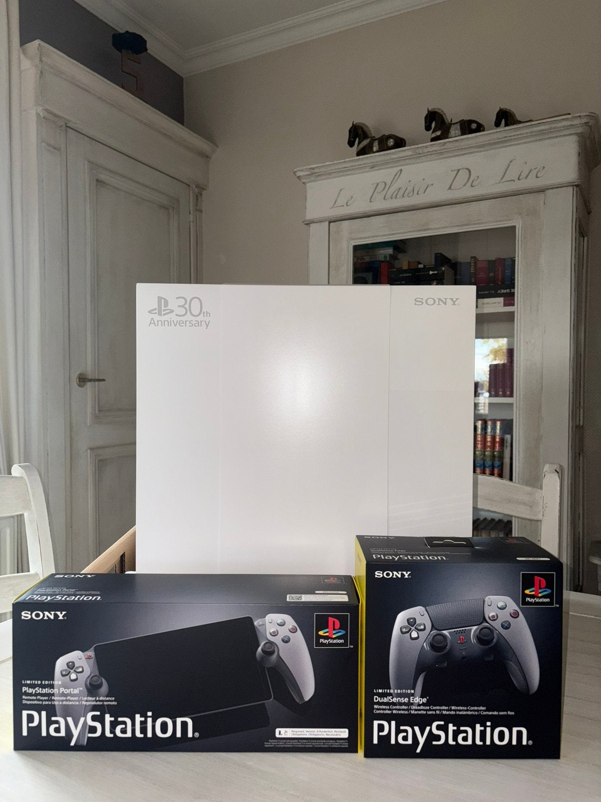 PlayStation 5 Pro 30th anniversaire lecteur cd + accessoires, Consoles de jeu & Jeux vidéo, Enlèvement, Comme neuf