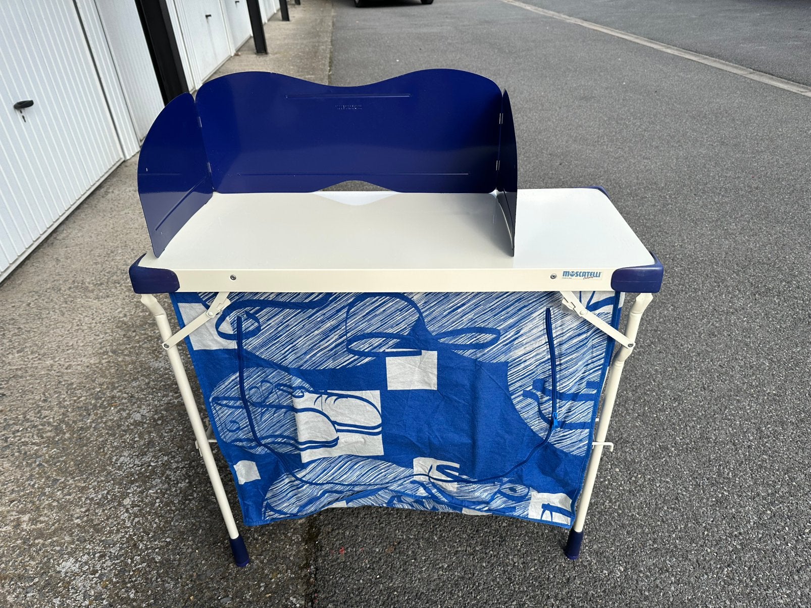 Campingkast retro, Ophalen, Campingkast
