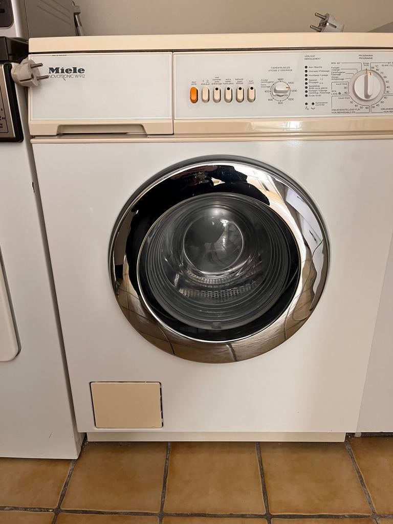 Wasmachine Miele novotronic w912, Enlèvement, Utilisé, Chargeur frontal