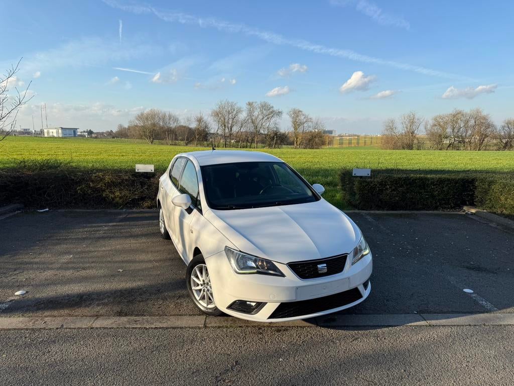 SEAT Ibiza 2017 1.0 essence pret A immatriculé, Auto's, Seat, Particulier, Ibiza, ABS, Airbags, Airconditioning, Android Auto