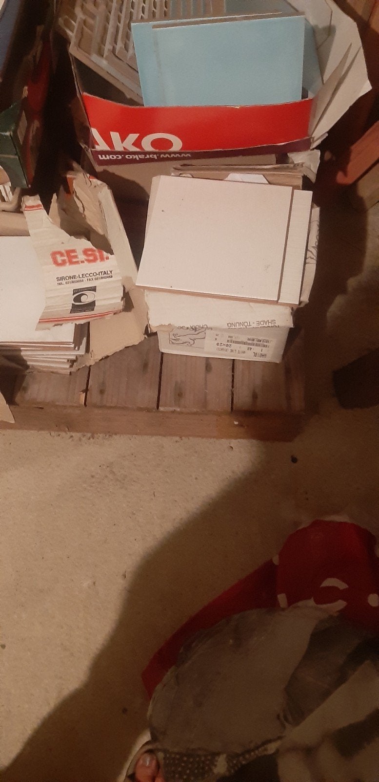 Lot de carreaux, Enlèvement
