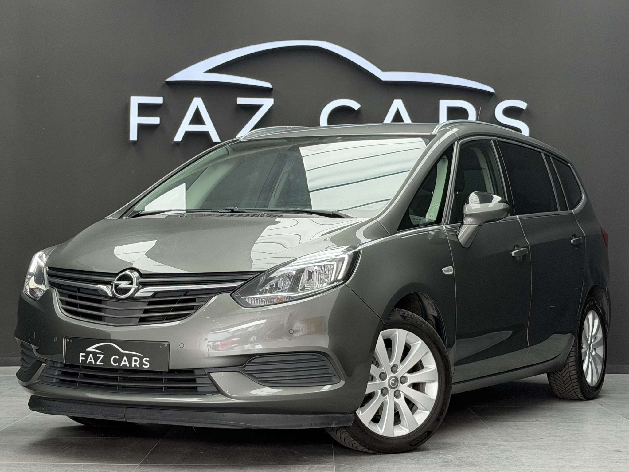Opel Zafira Tourer 1.6 CDTi ECOTEC Edition * 1ER PROP + GPS, Auto's, Stof, Gebruikt, 4 cilinders, 5 deurs