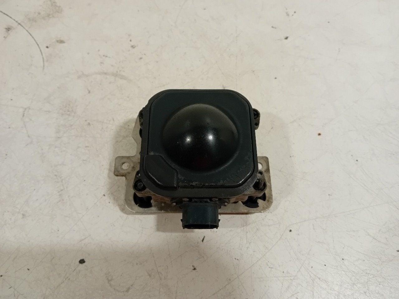 Adaptive cruise control sensor Audi A6, Onderdelen@venauto.nl, Van der Ven Autorecycling B.V., Gebruikt, Ettenseweg 76, 4706 PB Roosendaal, The Netherlands
