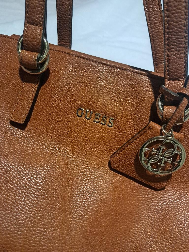 Handtas Guess, Enlèvement, Comme neuf, Brun, Sac à main