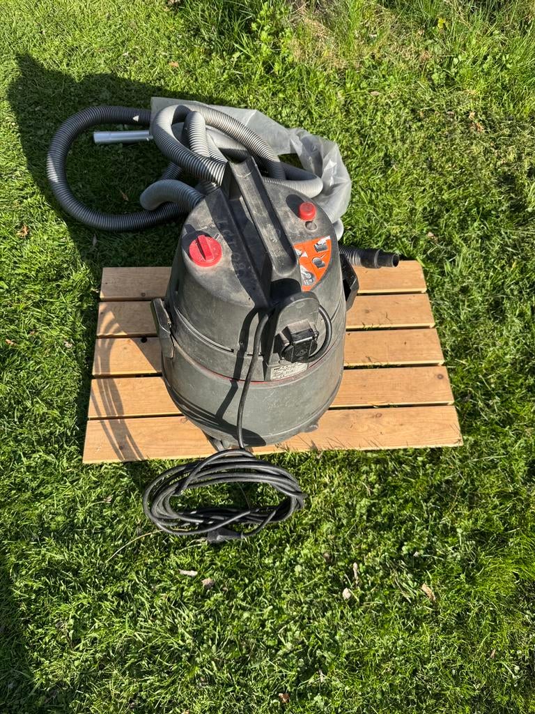 Industriële stofzuiger Spit, Ophalen, Gebruikt