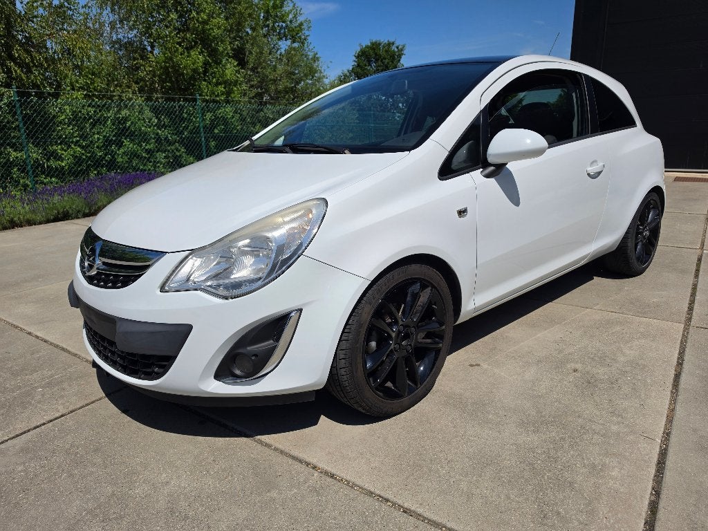 Opel Corsa 1.2i Black Edition Airco Gekeurd + Garantie, Auto's, Euro 5, 1229 cc, Bedrijf, Corsa