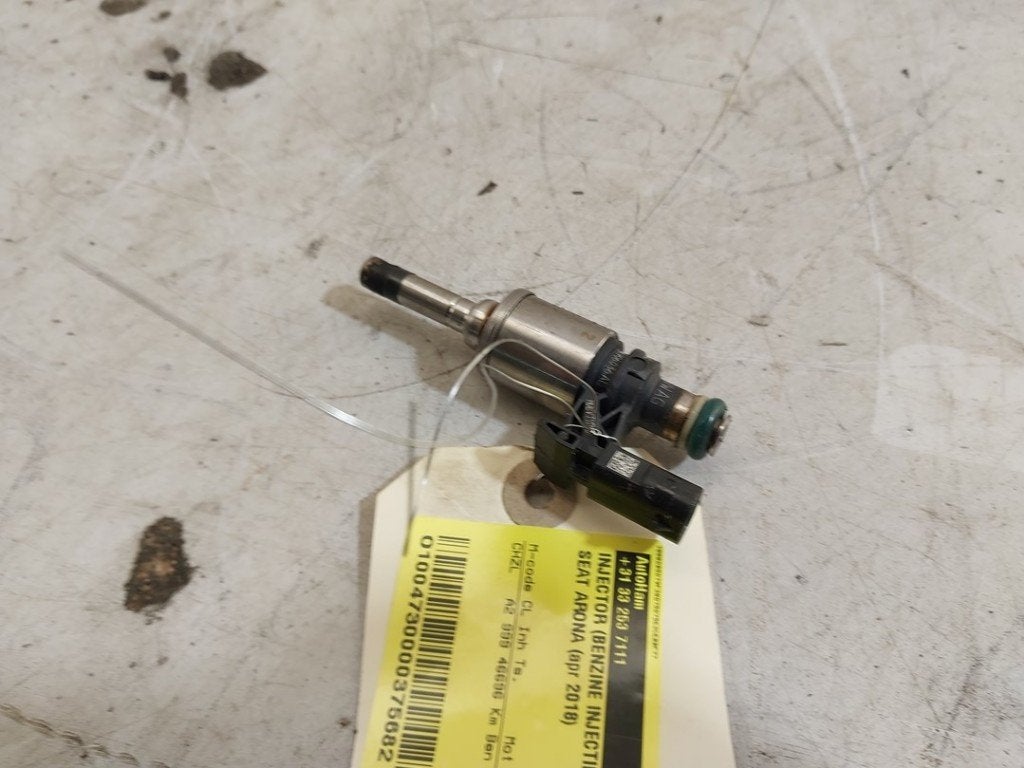 INJECTEUR Seat Arona (KJX) (01-2017/-) (|04E906036AE|), Robert Bosch AG, Utilisé, Seat, Robert-Bosch-Allee 1
74232  Abstatt, DE