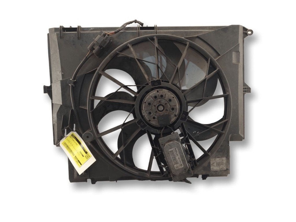 VENTILATEUR C BMW 1 serie (E87 / 87N) (01-2003/12-2012), Autos : Pièces & Accessoires, Utilisé, BMW, Petuelring 130
80809  München, DE