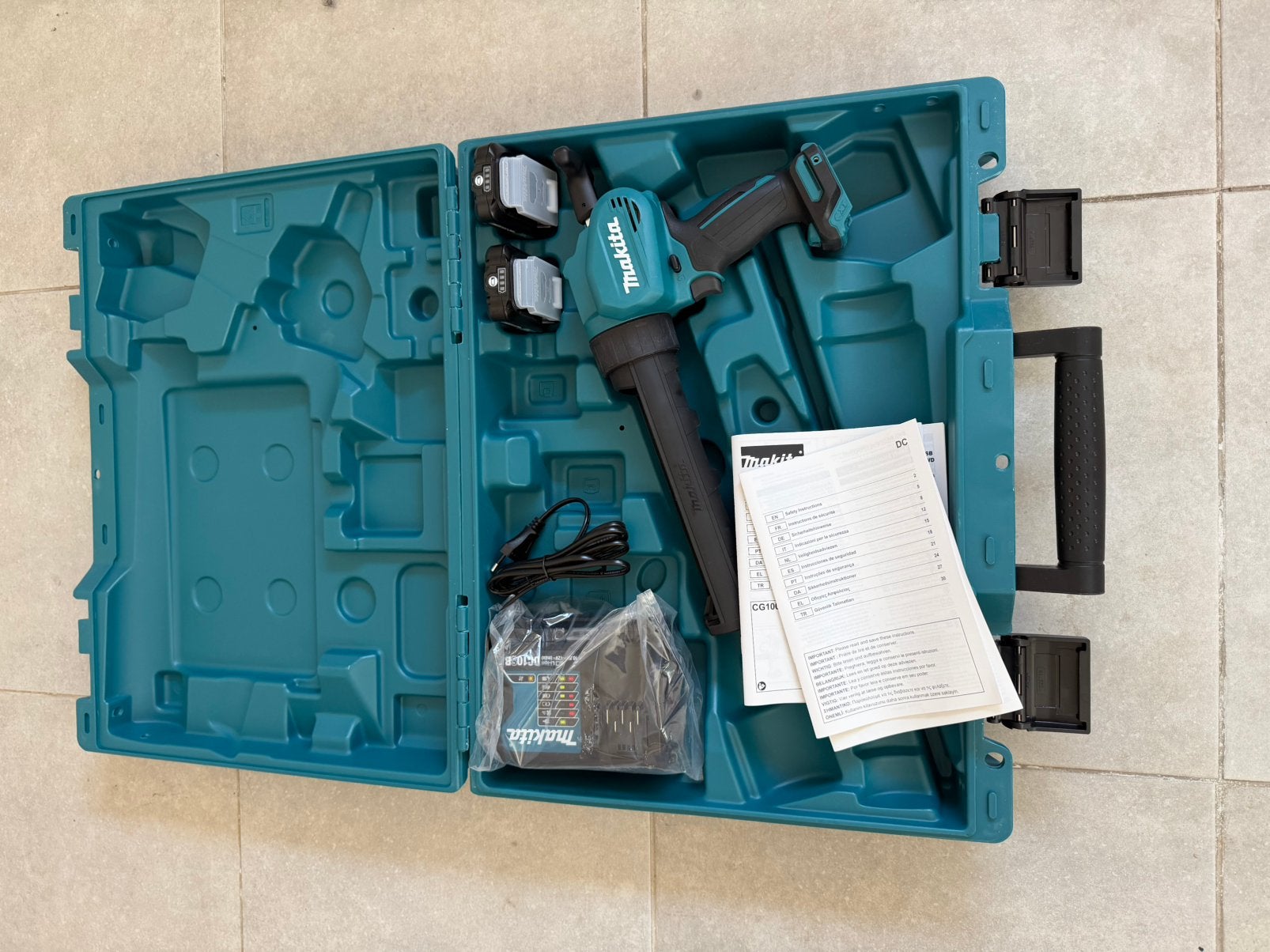 Makita silicone pomp Accu Kit pistool (12v), Doe-het-zelf en Bouw, Nieuw