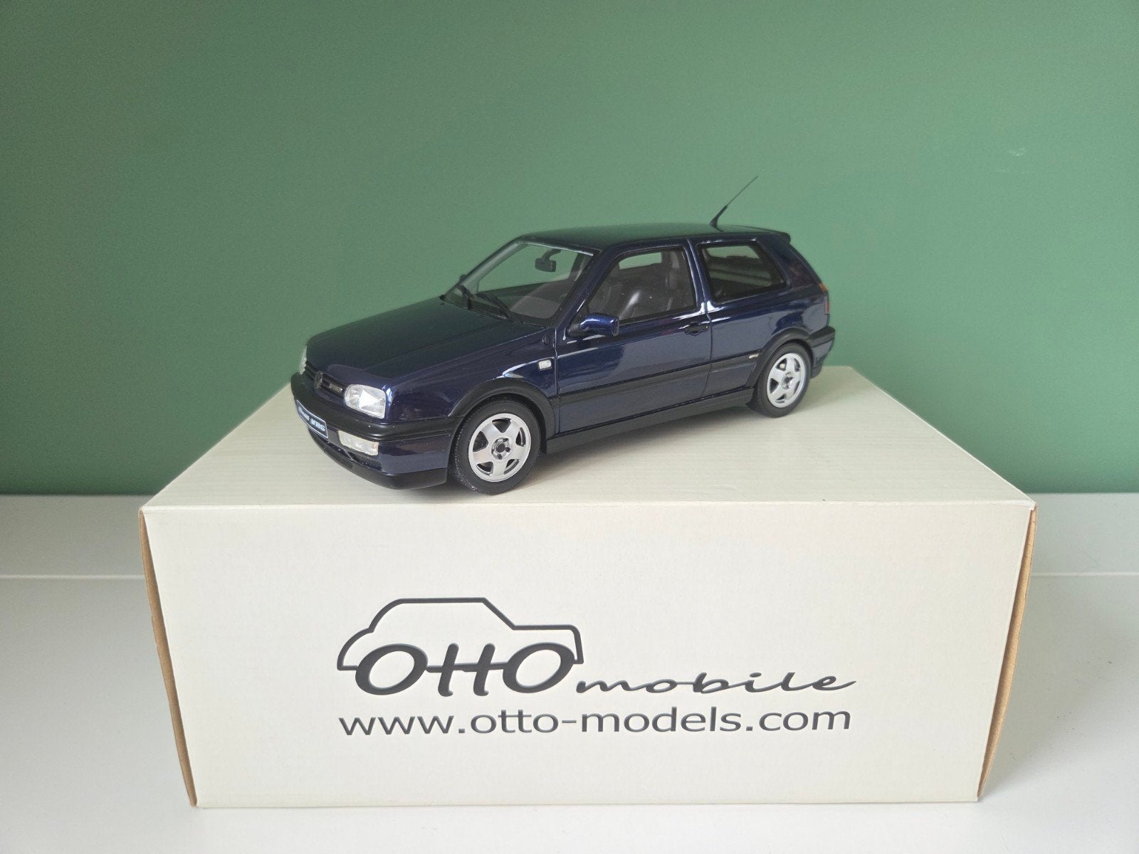 Otto Mobile 1:18 Volkswagen Golf VR6 Dark Blue 1991 (OT046), Hobby & Loisirs créatifs, Voitures miniatures | 1:18, Enlèvement