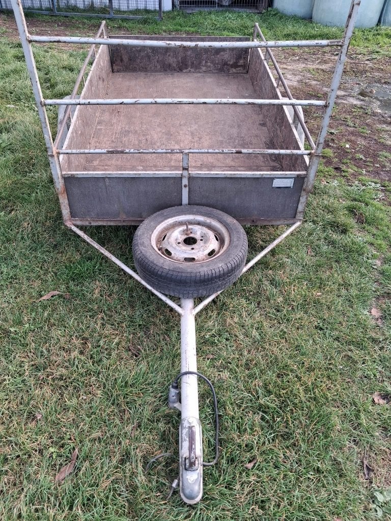 Enkelas aanhangwagen, Ophalen, Gebruikt