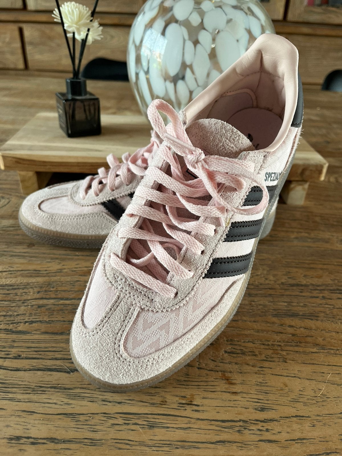 Addidas, Ophalen, Zo goed als nieuw