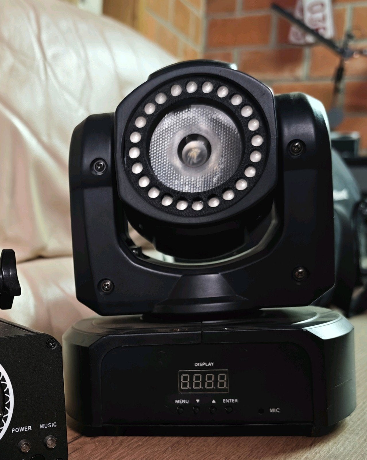 Ayra ERO Micro Beam FX – Compacte LED Movinghead met LED-Rin, Muziek en Instrumenten, Ophalen of Verzenden, Zo goed als nieuw