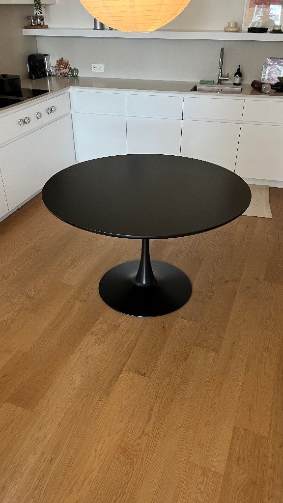 Zwarte rond tafel D120, Rond, Zo goed als nieuw, Modern, Vier personen