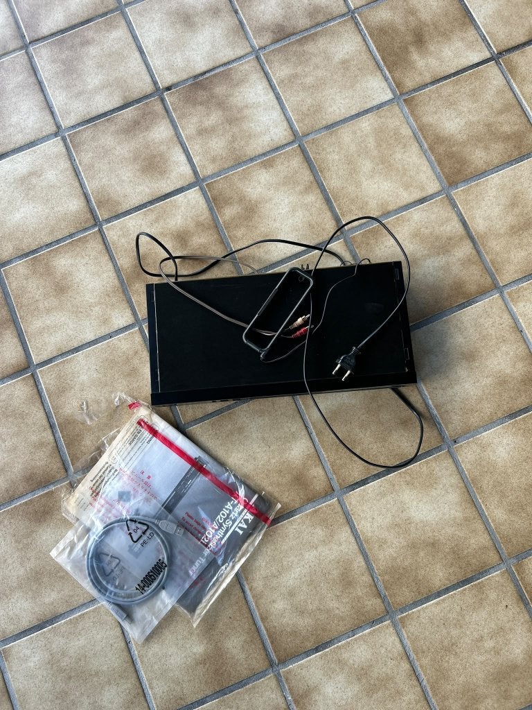 Akai AT-A102 Quartz Synthesizer Tuner (met handleiding), TV, Hi-fi & Vidéo, Enlèvement, Utilisé