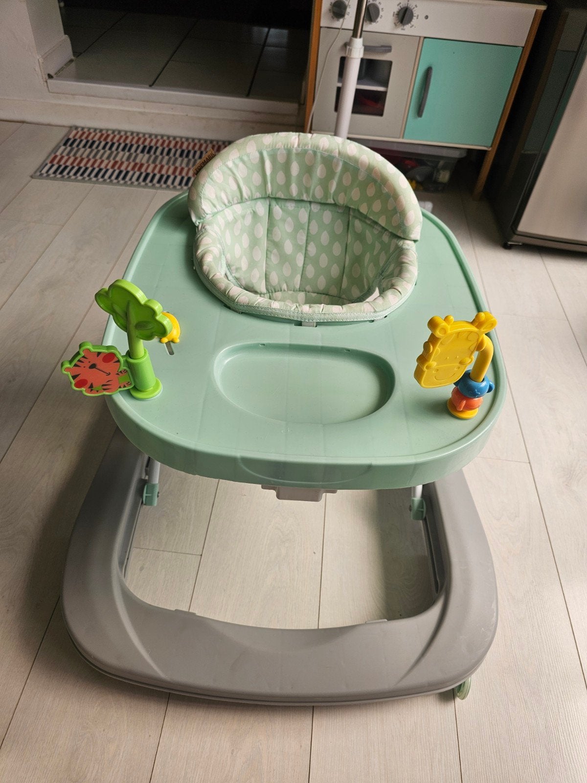 Loopstoeltje voor baby's, Ophalen