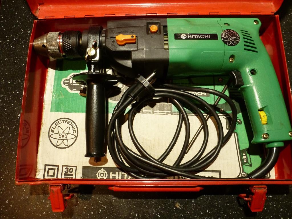 HITACHI BOORMACHINE, Ophalen of Verzenden, 600 watt of meer, Boormachine