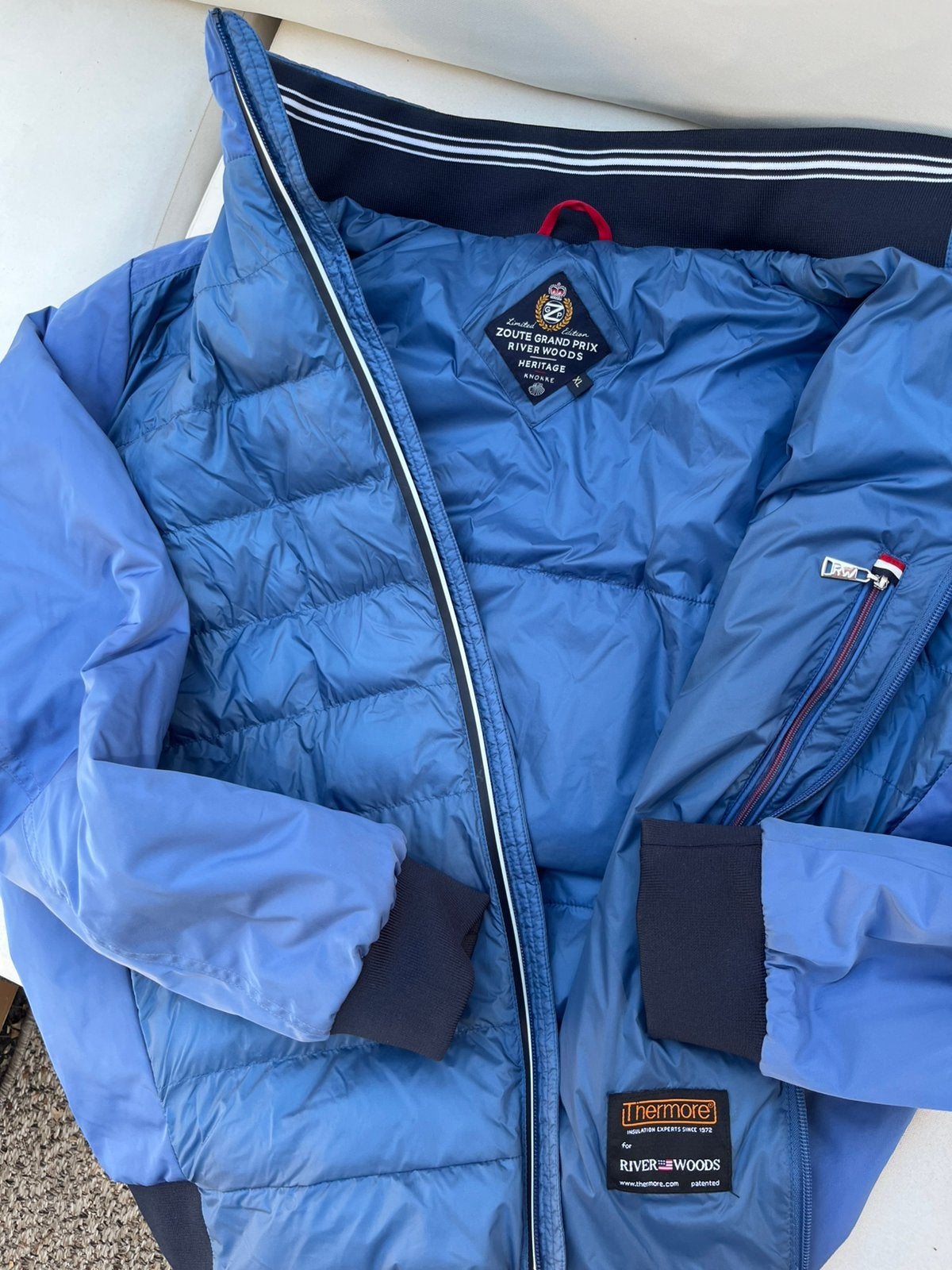 Fel blauwe jas Zoute Grand Prix by river woods, Enlèvement ou Envoi, Comme neuf, Taille 52/54 (L), Bleu