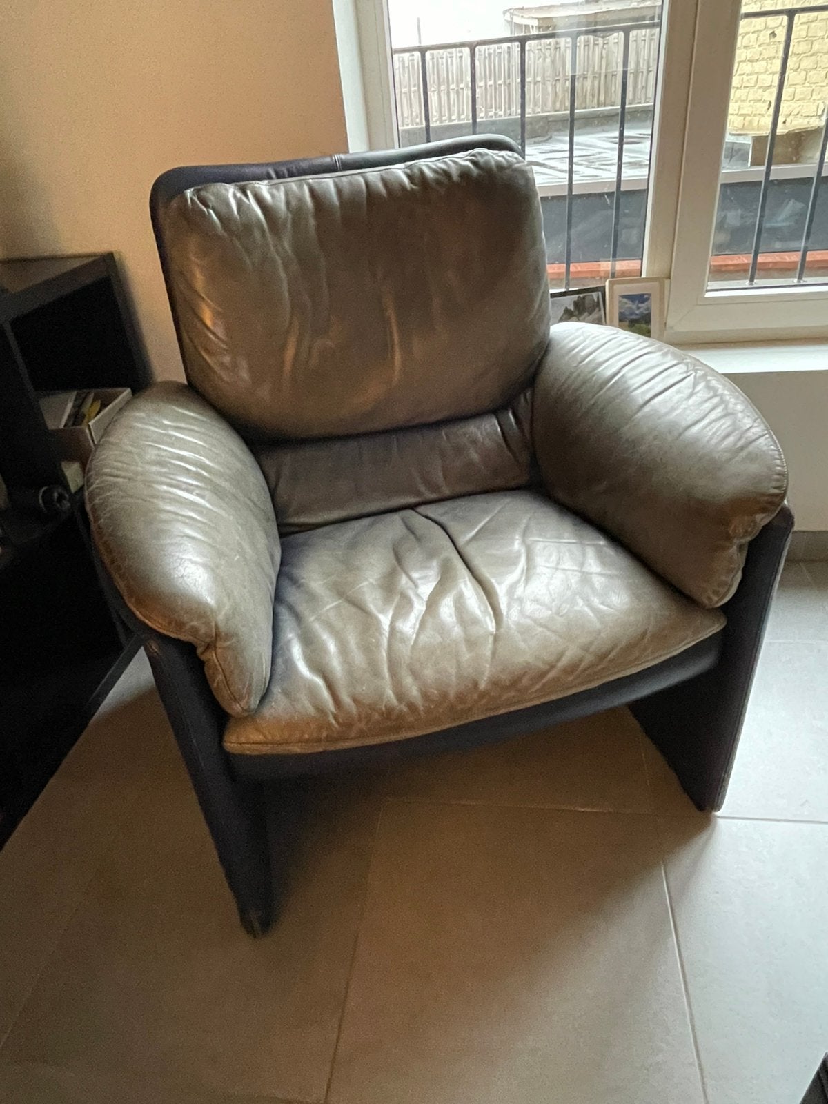 Siège en cuir bleu foncé, Maison & Meubles, Fauteuils, Moins de 75 cm, Enlèvement, Utilisé, Cuir