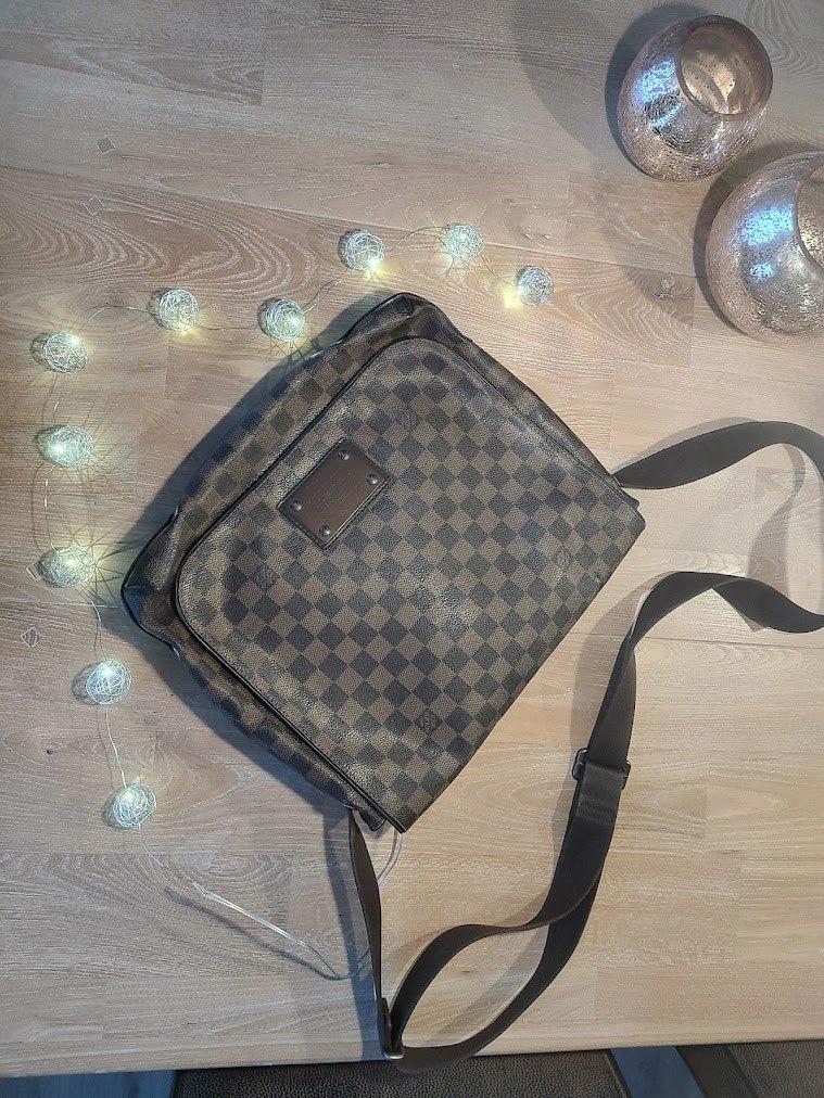 Louis Vuitton Crossbody Bag Brooklyn MM N51211, Handtassen en Accessoires, Tassen | Schoudertassen, Ophalen of Verzenden, Gebruikt